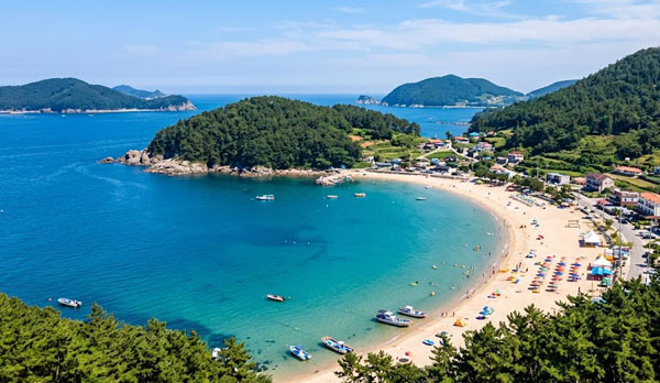 거제 구조라해수욕장